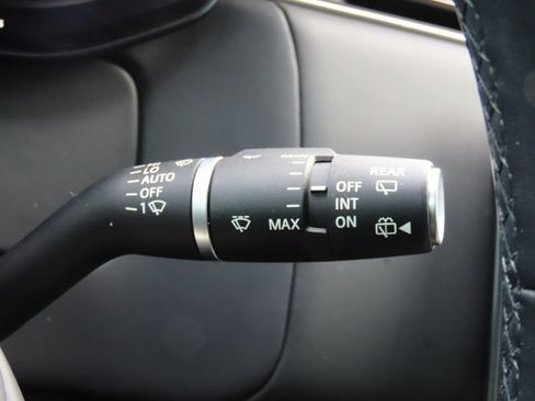 Used 2023 Land Rover Range Rover SE image 38