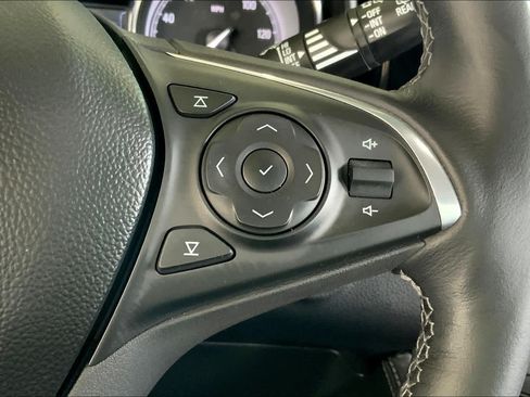 Used 2020 Buick Envision Essence w/ Experience Buick Package FWD image 25
