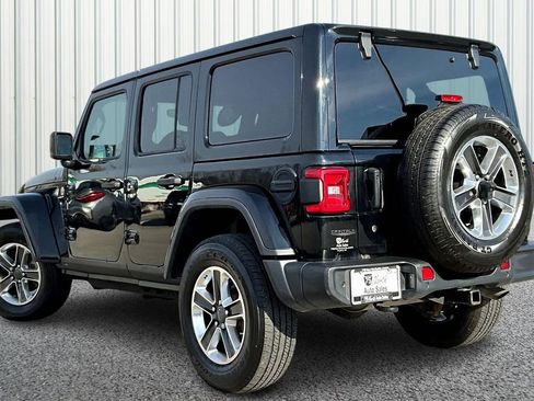Used 2019 Jeep Wrangler Unlimited Sahara w/ Dual Top Group image 4