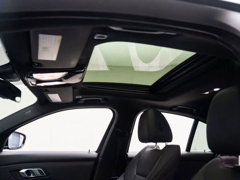 Used 2020 BMW 330i xDrive 330i xDrive w/ Convenience Package image 18