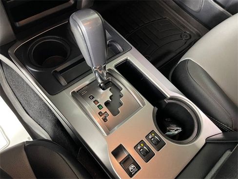 Used 2022 Toyota 4Runner SR5 Premium image 9