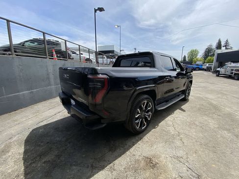 Used 2025 GMC Sierra EV Denali AWD/4WD image 6