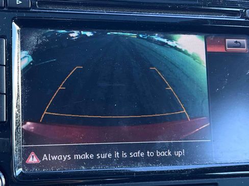 Used 2015 Volkswagen Jetta SE image 12