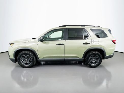 Certified 2026 Honda Pilot TrailSport image 8