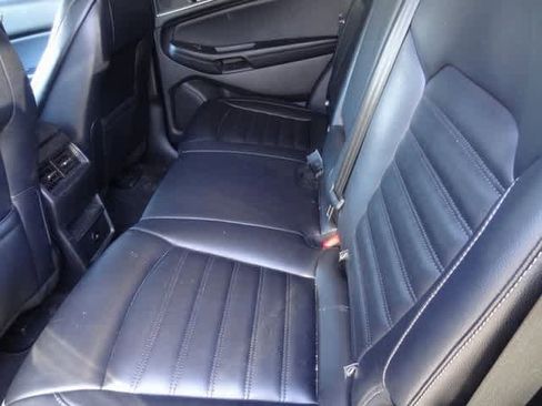 Used 2023 Ford Edge SEL image 13