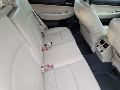 Used 2019 Subaru Outback 2.5i Limited image 13