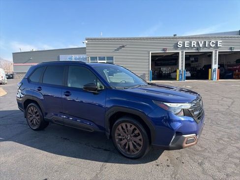 Used 2025 Subaru Forester Sport image 9