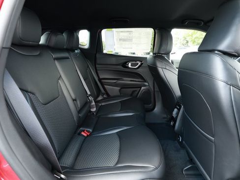 New 2026 Jeep Compass Latitude AWD/4WD image 28