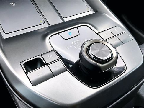 Certified 2026 Toyota bZ FWD image 31