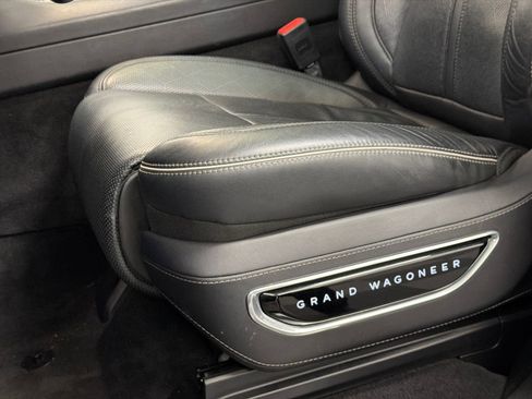 Used 2022 Jeep Grand Wagoneer Series II image 16