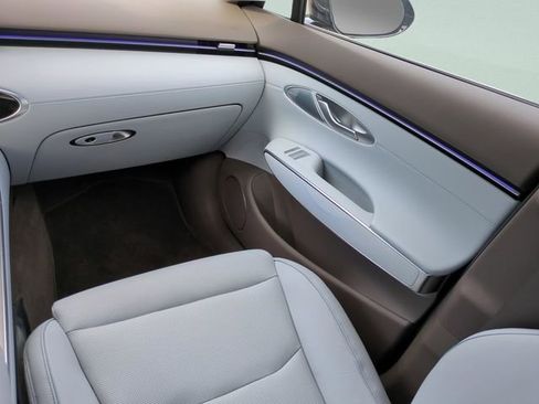 New 2026 Genesis GV70 2.5T Advanced w/ G1 Accessory Package image 16