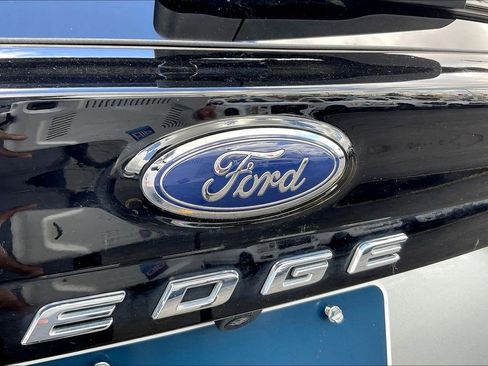 Used 2023 Ford Edge ST-Line w/ Class II Trailer Tow Package AWD/4WD image 29
