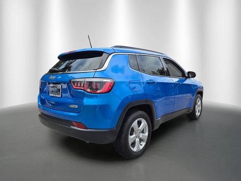 Used 2019 Jeep Compass Latitude w/ Popular Equipment Group FWD image 3
