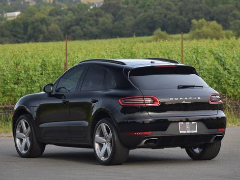 Used 2017 Porsche Macan AWD/4WD image 11