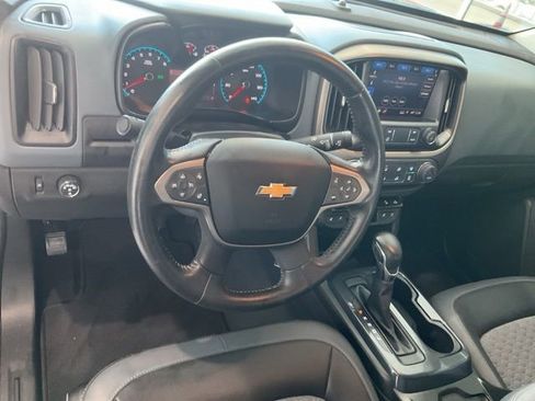Used 2022 Chevrolet Colorado Z71 w/ Safety Package RWD image 6