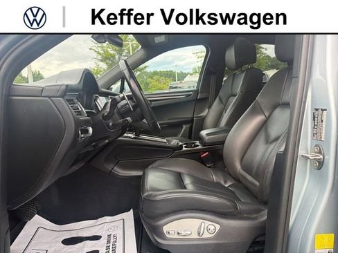Used 2022 Porsche Macan S AWD/4WD image 12