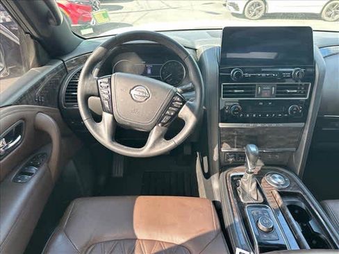 Used 2022 Nissan Armada Platinum w/ Captain's Chairs Package RWD image 3