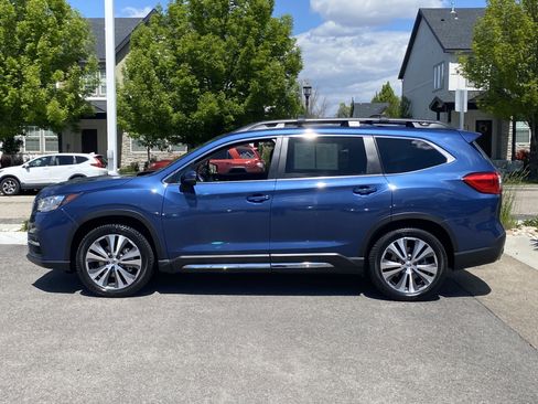 Certified 2022 Subaru Ascent Limited w/ Technology Package AWD/4WD image 3
