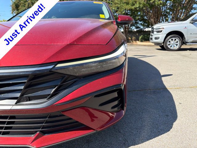 Used 2025 Hyundai Elantra SEL FWD image 9