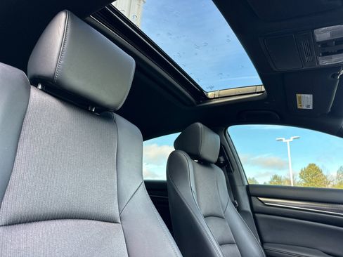 Used 2022 Honda Accord Sport image 15
