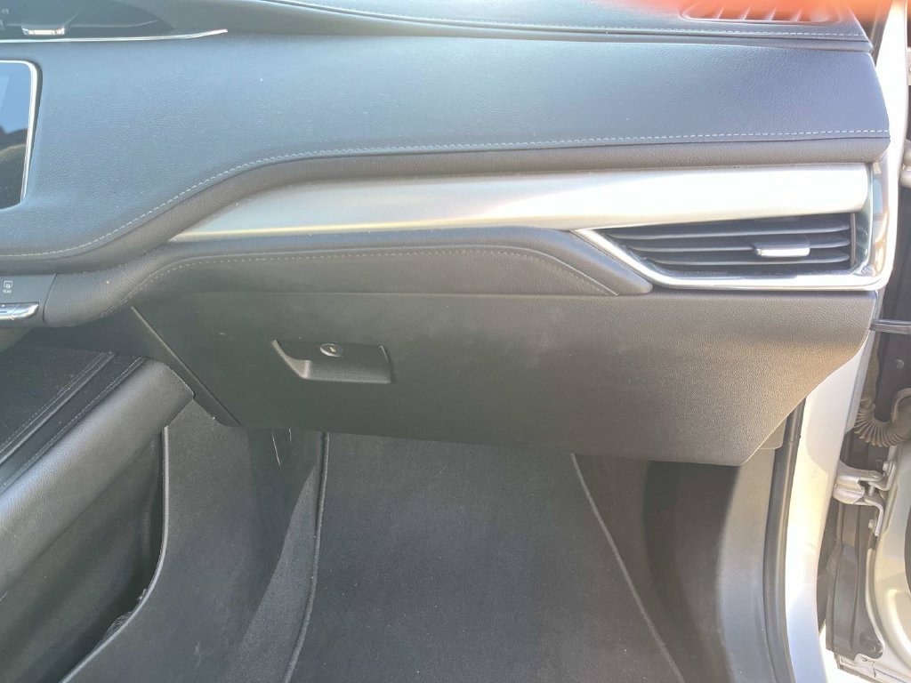Used 2019 Cadillac XT4 Premium Luxury w/ Technology Package FWD image 25