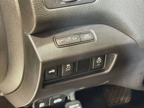 Used 2018 Nissan Altima 2.5 SL FWD image 12