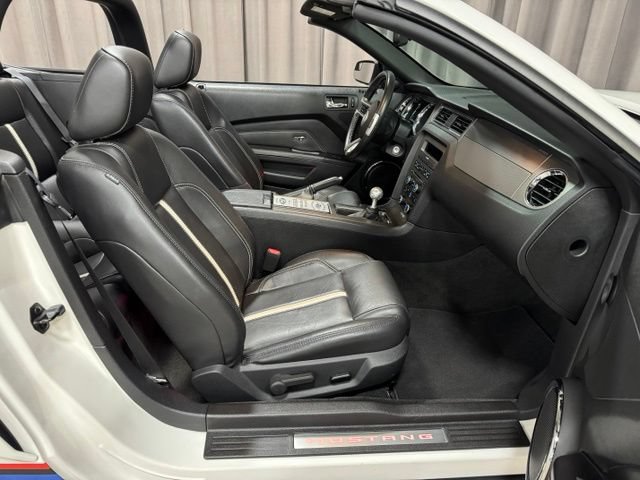 Used 2012 Ford Mustang GT Premium RWD image 11