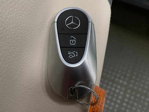 New 2026 Mercedes-Benz GLC 300 4MATIC image 32