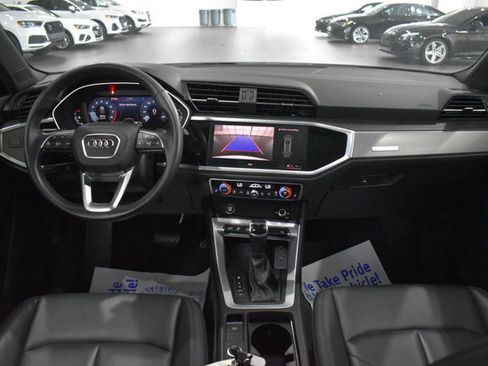 Used 2023 Audi Q3 2.0T Premium w/ Convenience Package AWD/4WD image 21