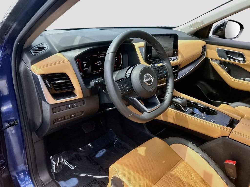 Used 2023 Nissan Rogue Platinum w/ Platinum Premium Package FWD image 9