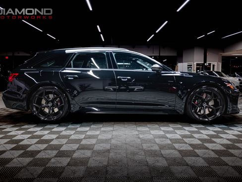 Used 2024 Audi RS 6 performance image 28