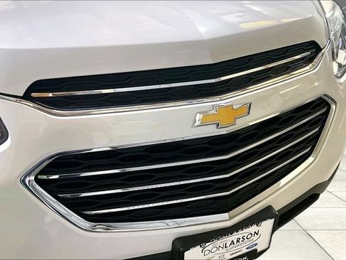 Used 2017 Chevrolet Equinox Premier w/ Enhanced Convenience Package AWD/4WD image 10