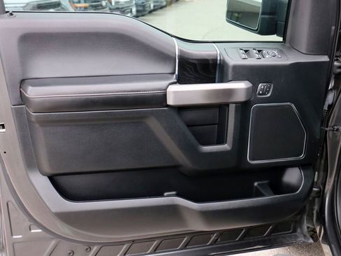 Used 2018 Ford F150 Platinum w/ Equipment Group 701A Luxury image 15