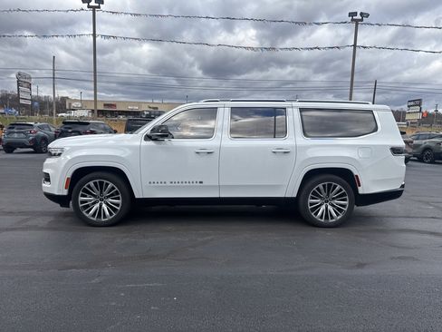 Used 2023 Jeep Grand Wagoneer L Series III image 7