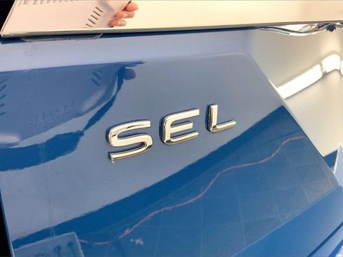 Used 2025 Volkswagen Atlas SEL Premium R-Line image 8