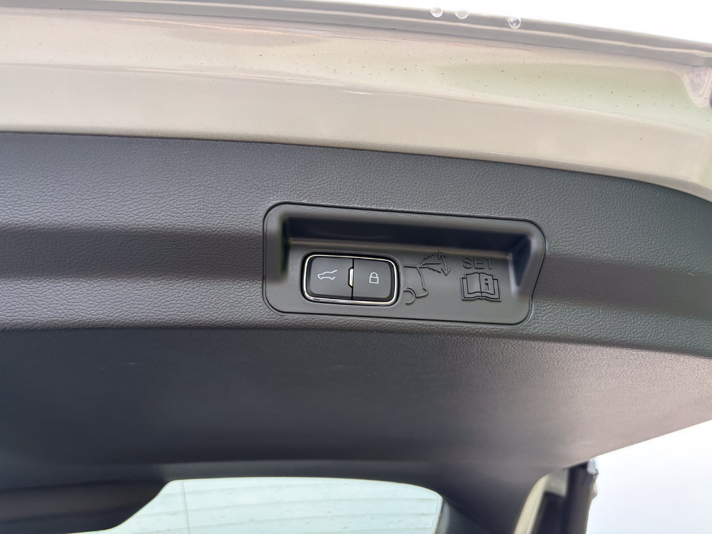 New 2026 Ford Explorer ST-Line w/ ST-Line Street Pack AWD/4WD image 17