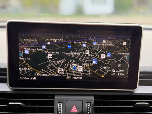 Used 2018 Audi Q5 2.0T Premium Plus w/ Premium Plus Package image 17