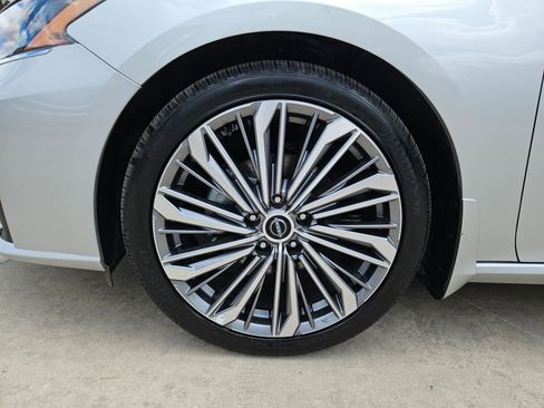 Certified 2025 Nissan Altima 2.5 SL FWD image 32