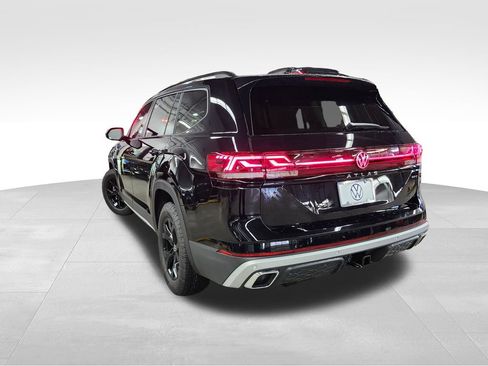 New 2026 Volkswagen Atlas Peak Edition AWD/4WD image 4