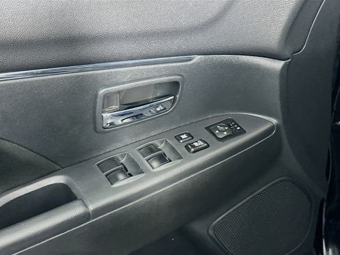 Used 2023 Mitsubishi Outlander Sport ES image 15