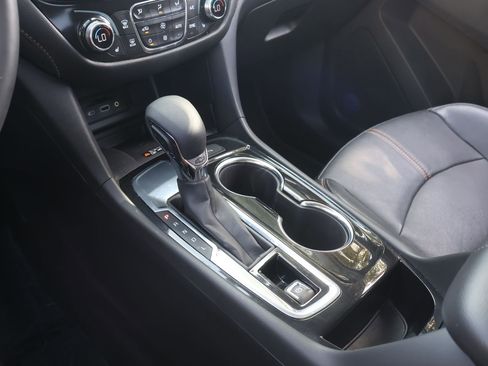 Used 2023 Chevrolet Equinox Premier FWD image 27