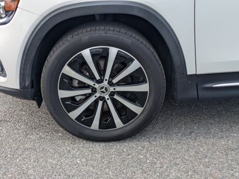 Used 2021 Mercedes-Benz GLB 250 image 3