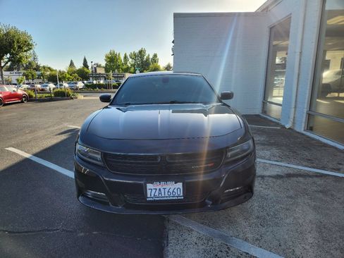 Used 2017 Dodge Charger R/T RWD image 8