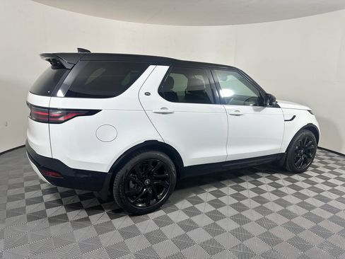 Certified 2025 Land Rover Discovery Dynamic SE AWD/4WD image 18