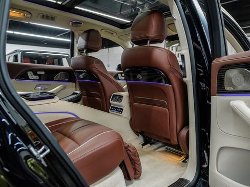 Used 2022 Mercedes-Benz Maybach GLS 600 4MATIC image 44