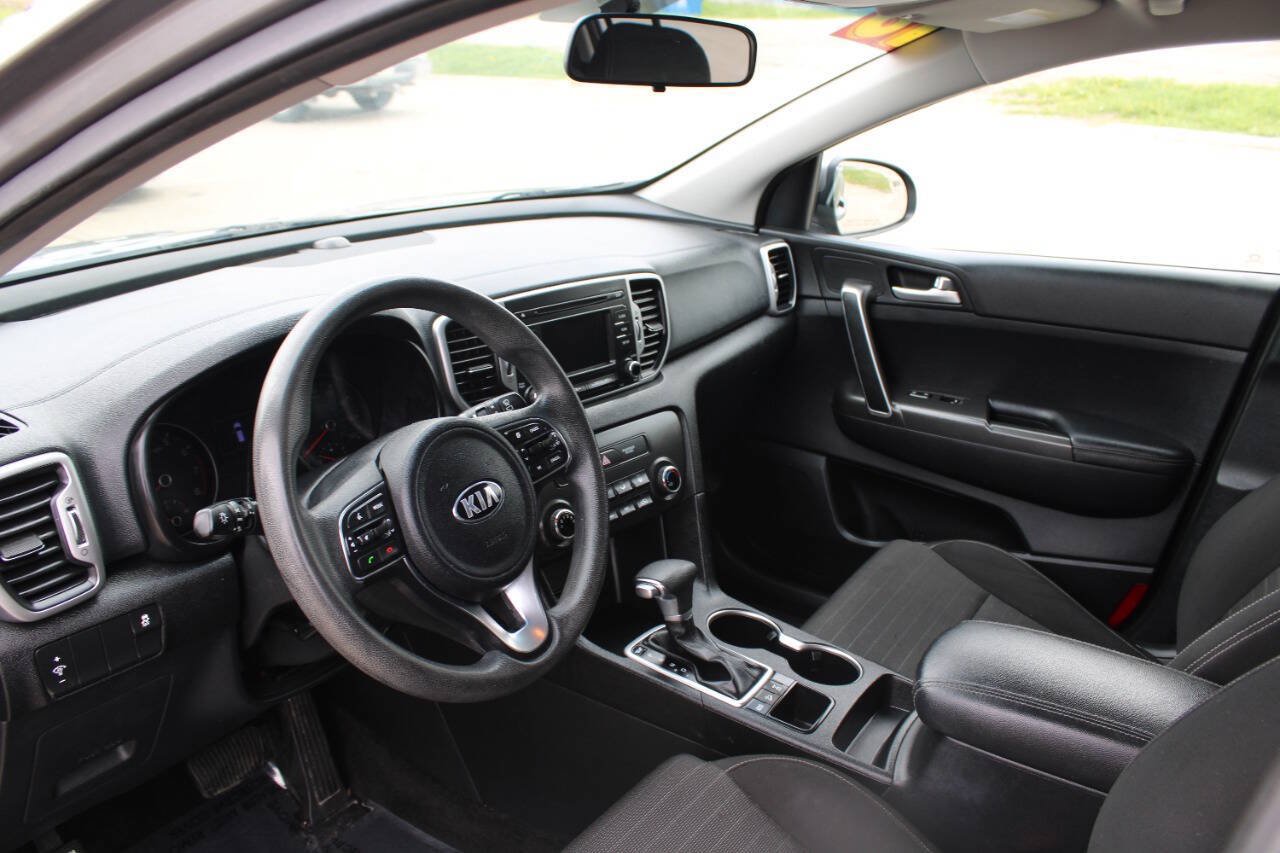 Used 2018 Kia Sportage LX AWD/4WD image 19