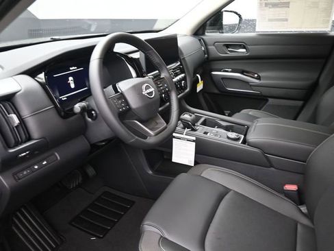 New 2026 Nissan Pathfinder SL image 18