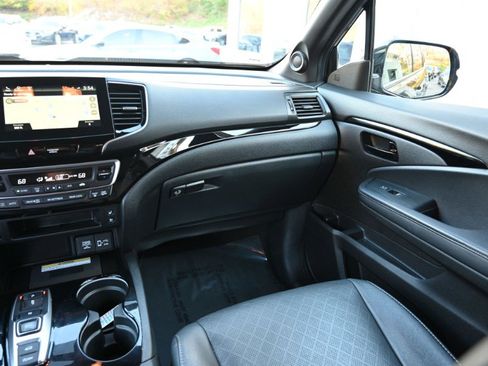 Used 2022 Honda Passport Elite image 16