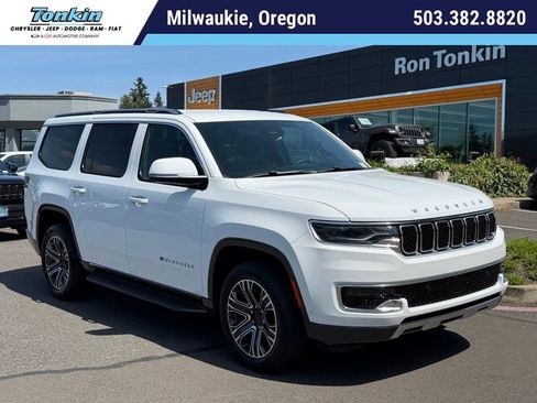 Used 2022 Jeep Wagoneer Series III w/ Flexible Seating Group AWD/4WD image 1
