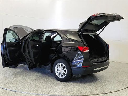Used 2024 Chevrolet Equinox LT FWD image 11